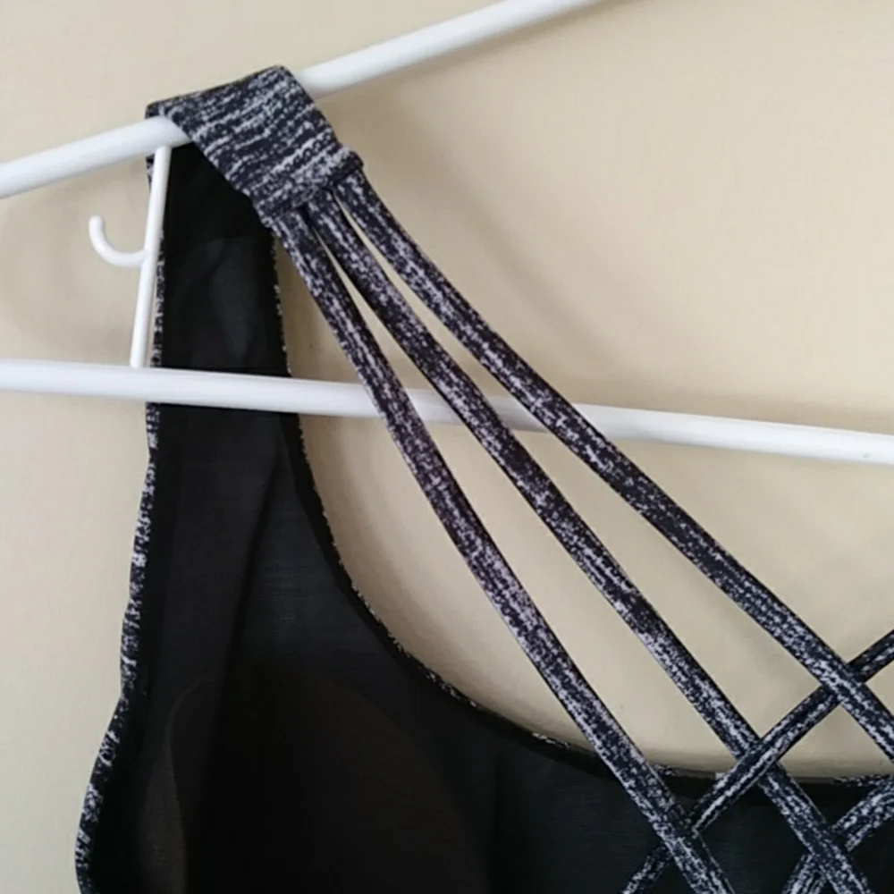 Victoria Sport Strappy Padded Sports Bra M Black White - Picture 12 of 16